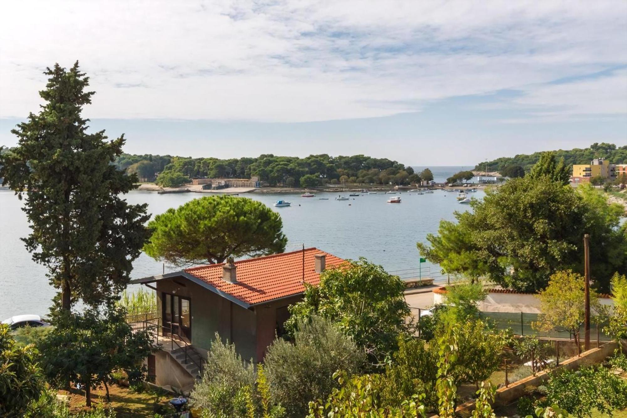Apartman In Stoja Mit Terrasse Pula